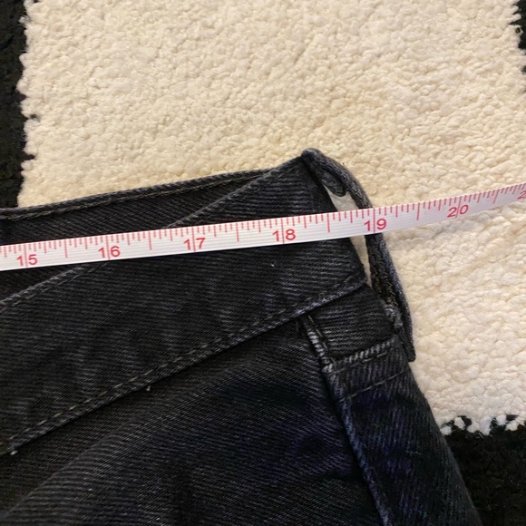 Men’s Levi’s 501 Black Shorts 38”w - Picture 3 of 6